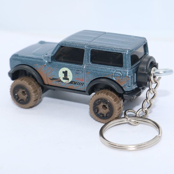 Hot Wheels 2021 Ford Bronco custom keychain 1/64 scale - Picture 1 of 4